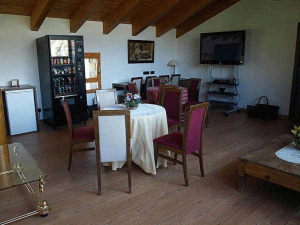 Hotel Restaurante Revestido Эскалона Экстерьер фото